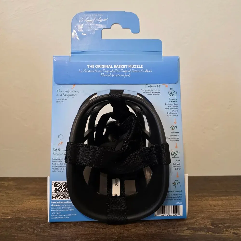 Baskerville Ultra Dog Basket Muzzle Size 4 Adjustable Black New in Box